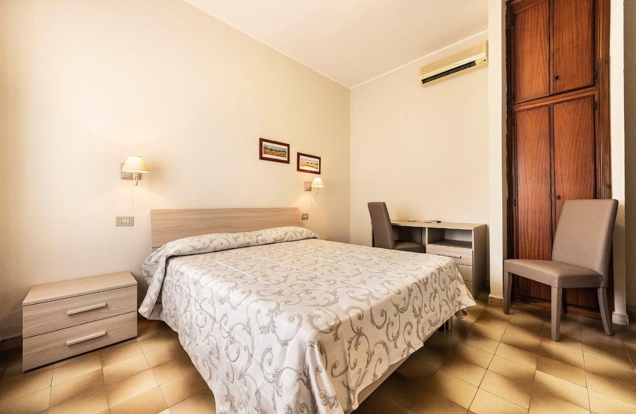 טרקיניה Hotel Aurelia מראה חיצוני תמונה